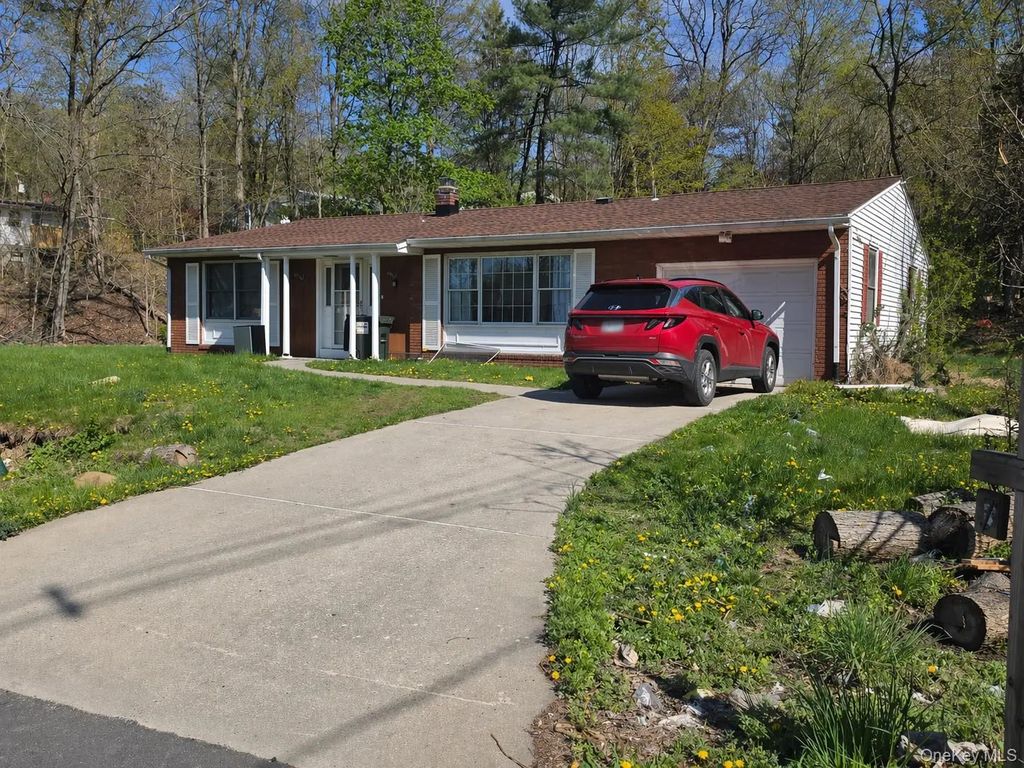 7 Mangin Road, Monroe