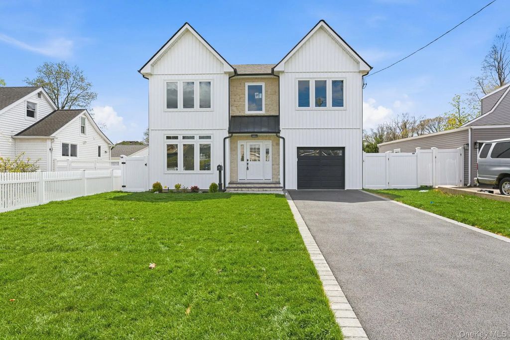3690 Lufberry Avenue, Wantagh