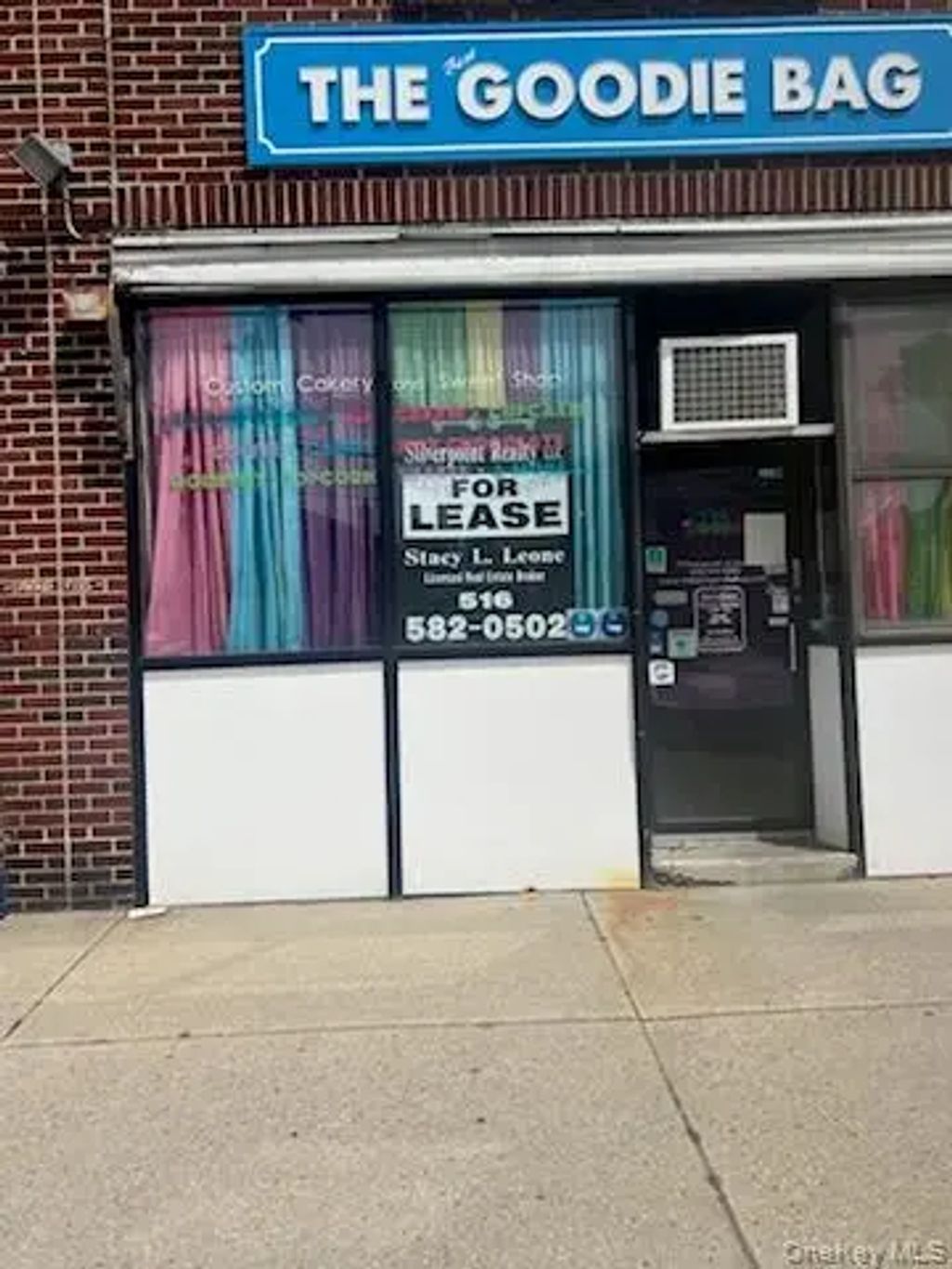 83 Roosevelt Avenue, Valley Stream