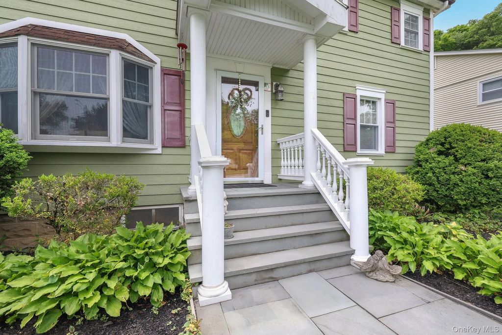 43 Wintergreen Avenue, Newburgh