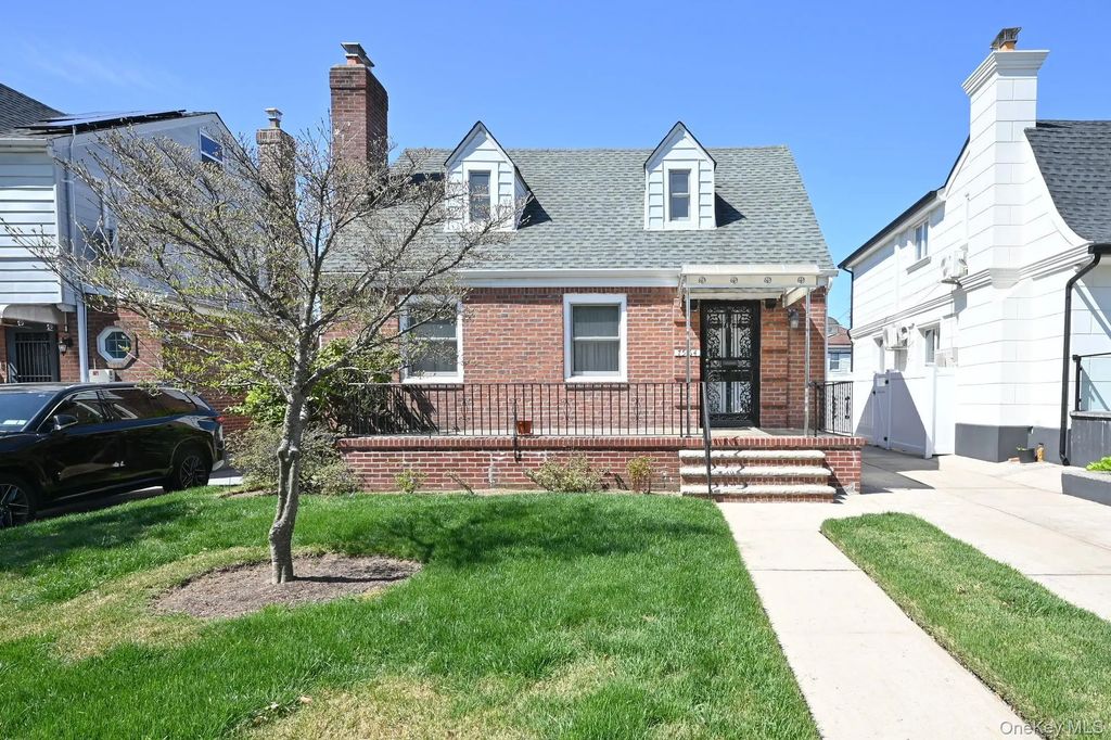 75-64 180th Street, Fresh Meadows