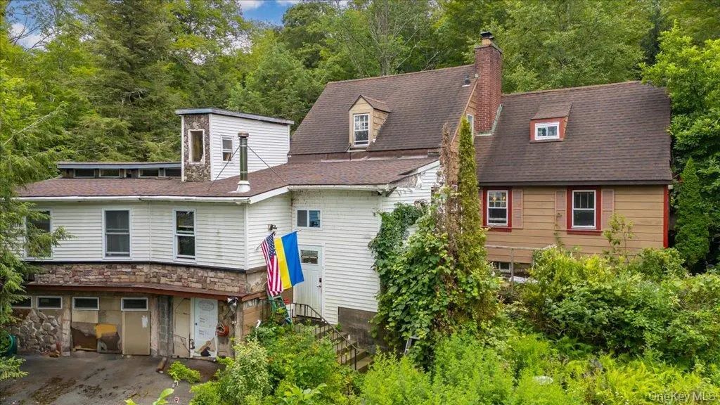 2 Couzines Road, Woodbourne