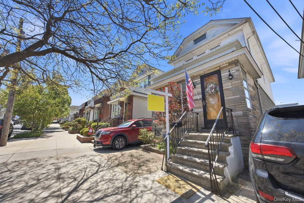 7824 86th Street, Glendale