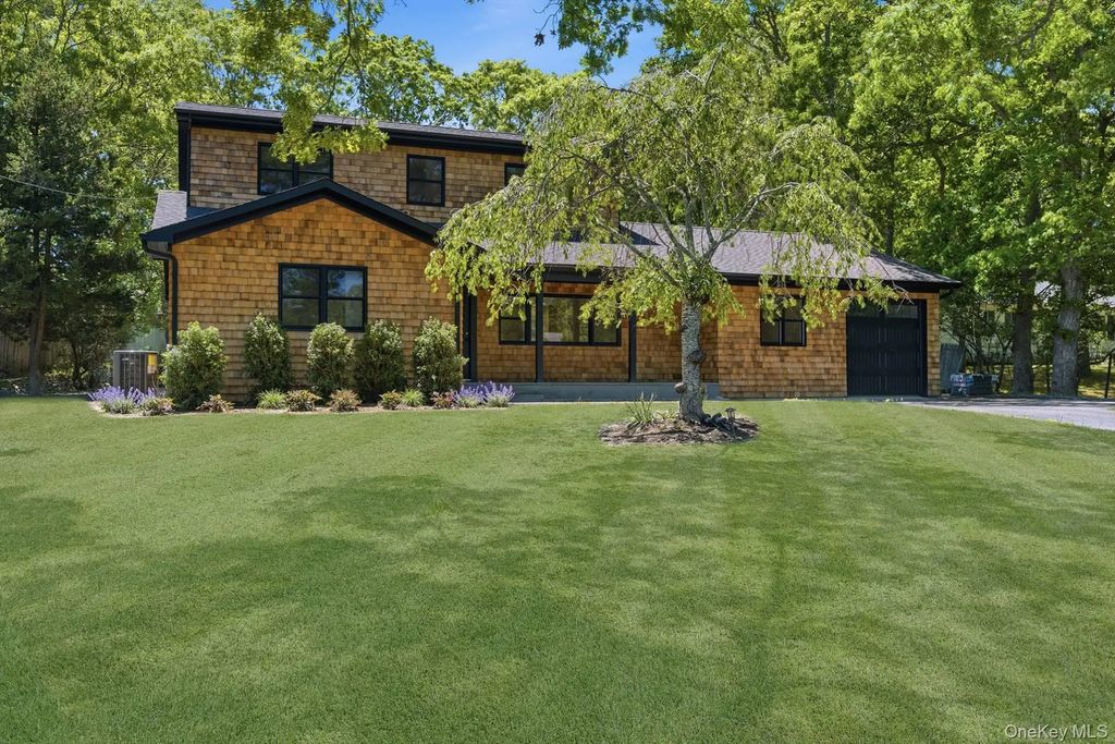 7 Mortimer Street, Westhampton Beach