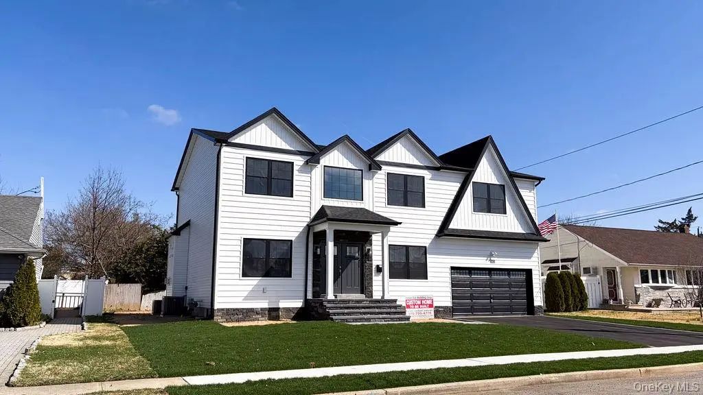 3421 Hawthorne Drive N, Wantagh