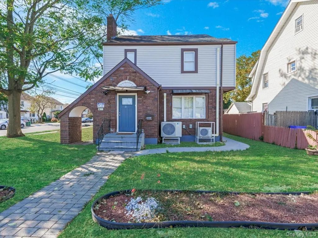 21 James Ll Burrell Avenue, Hempstead