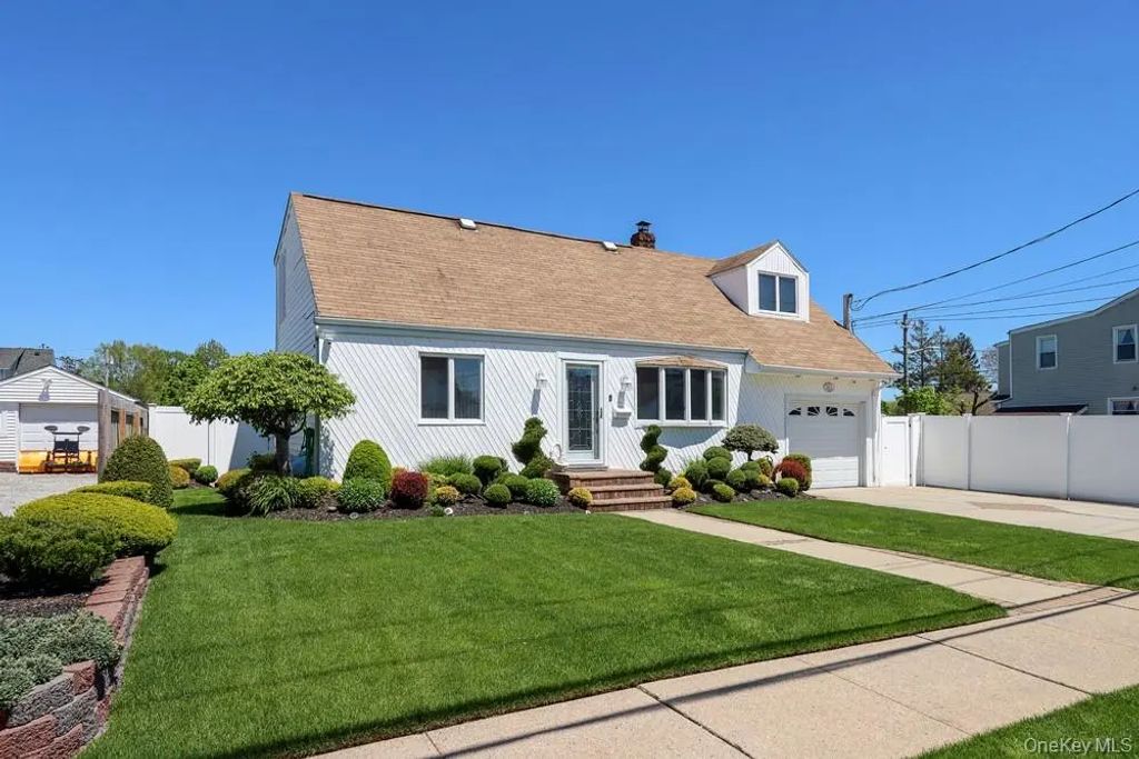 223 Chestnut Avenue, East Meadow