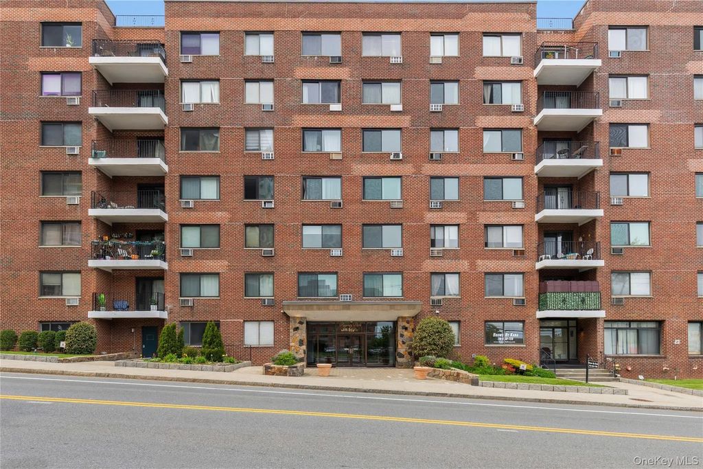 25 Lake Street # 2c, White Plains