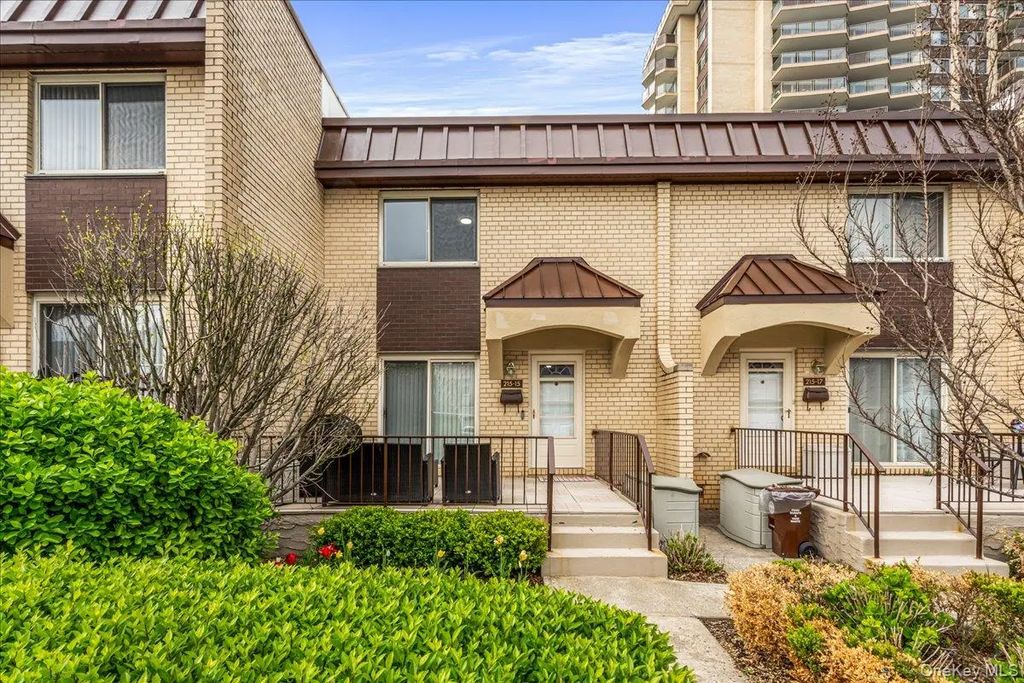 215-15 23rd Avenue # Th 10, Bayside