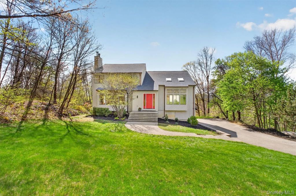 7 Chardonnay Road, Cortlandt Manor