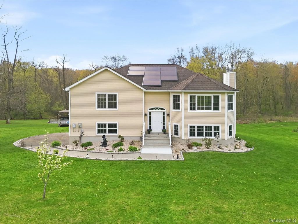 199 Old Sylvan Lake Road, Hopewell Junction