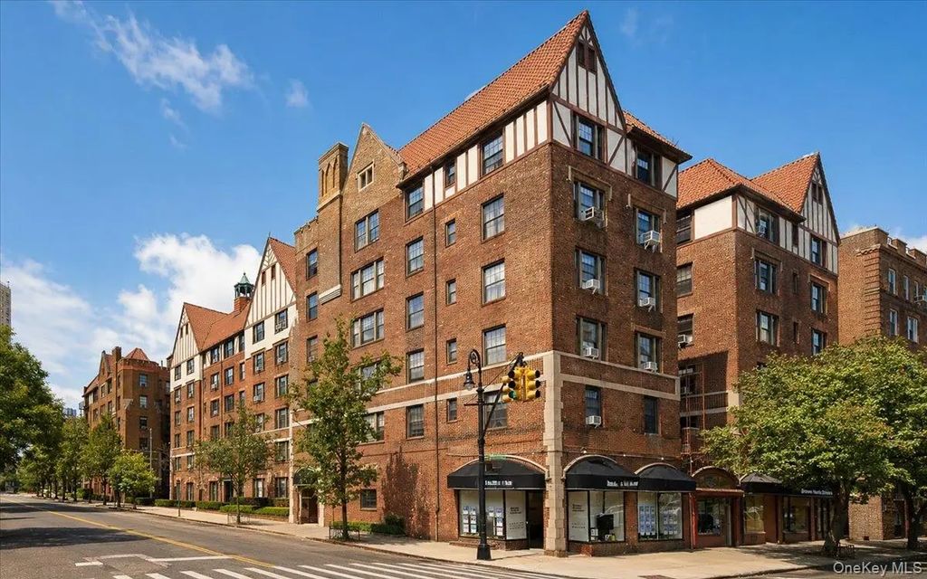 109-14 Ascan Avenue # 2p, Forest Hills