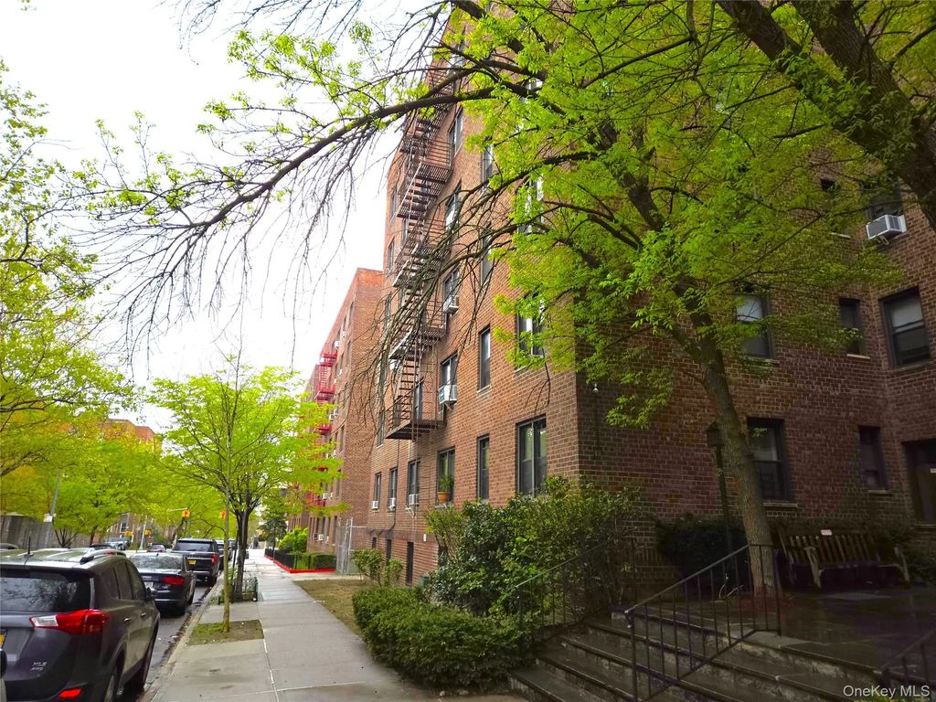 102-18 64th Avenue # 2x, Forest Hills