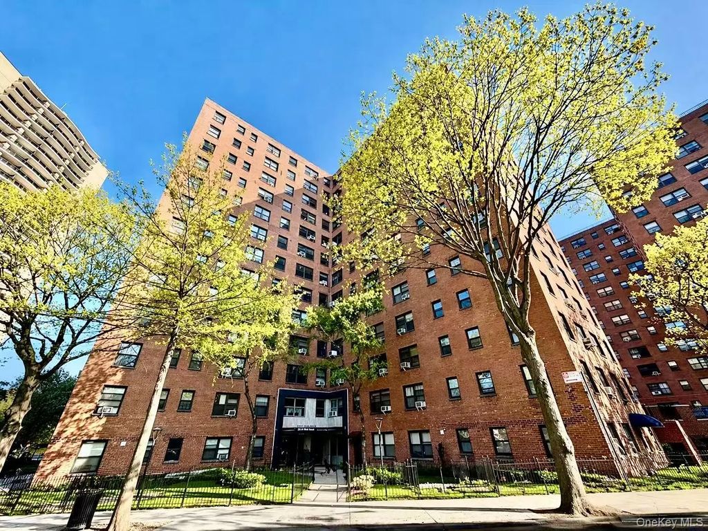 9972 66th Road # 7b, Rego Park