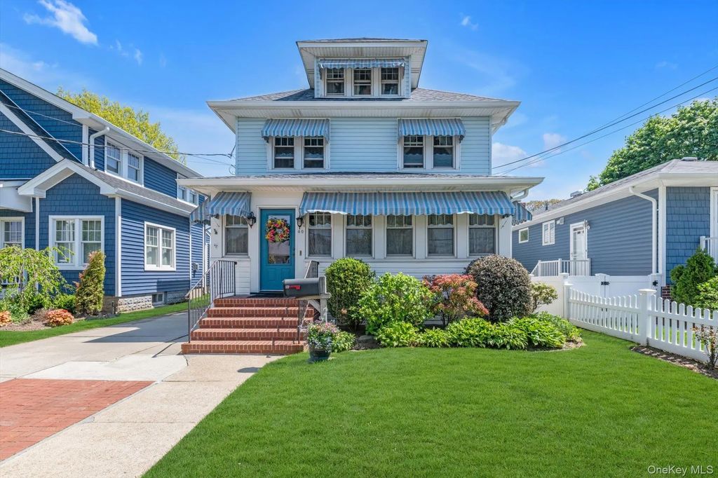40 Rockville Avenue, Rockville Centre