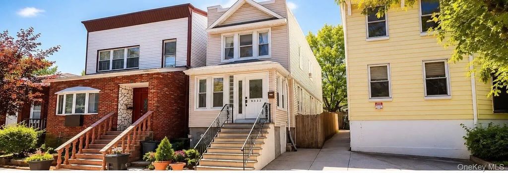 90-22 82nd Road, Glendale