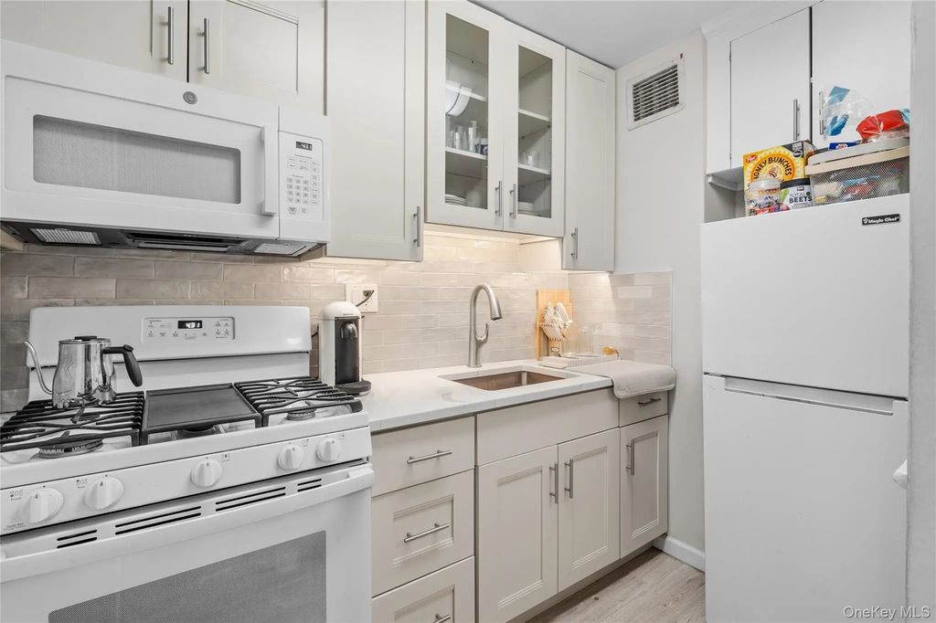 7510 Yellowstone Boulevard # 2h, Rego Park