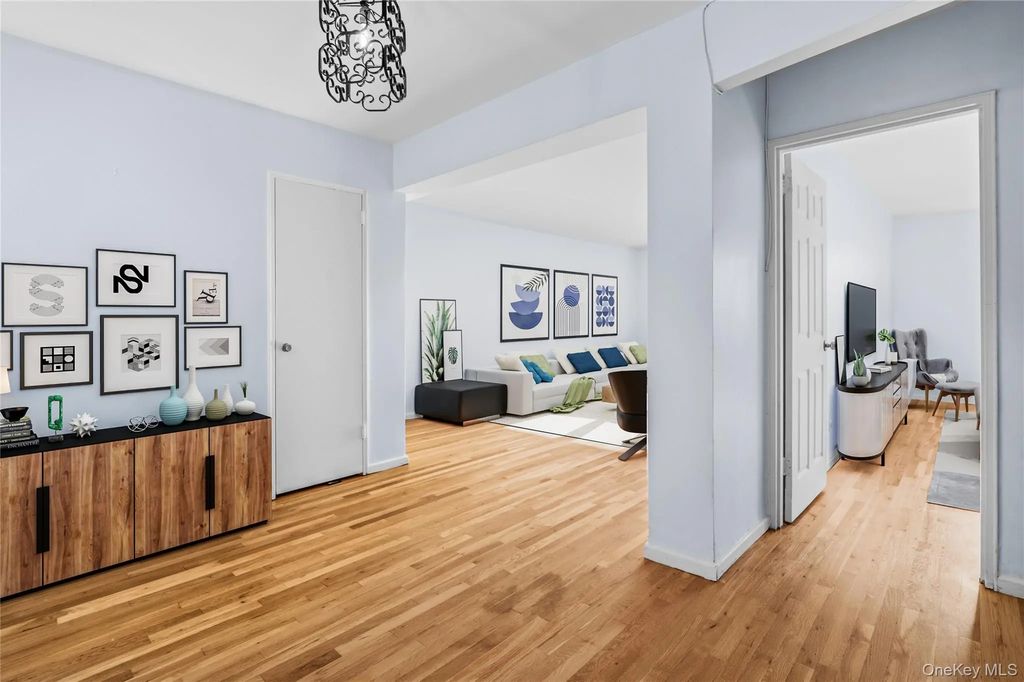 7445 Yellowstone Boulevard # 6f, Rego Park