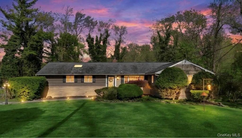 35 Mayer Drive, Suffern