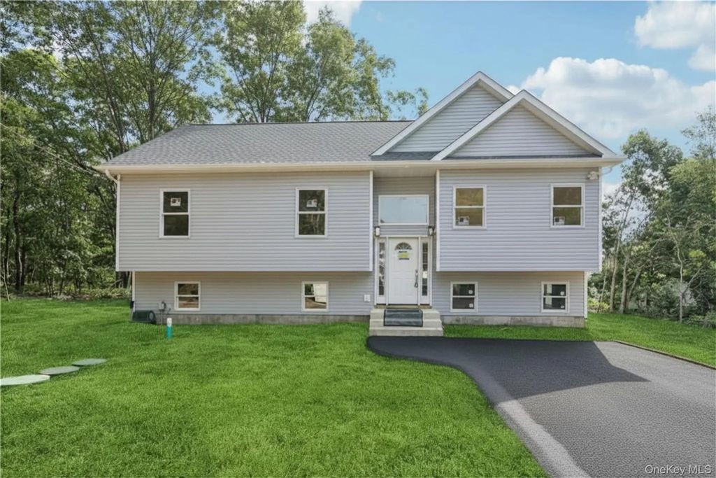 511 Walker Avenue, Patchogue