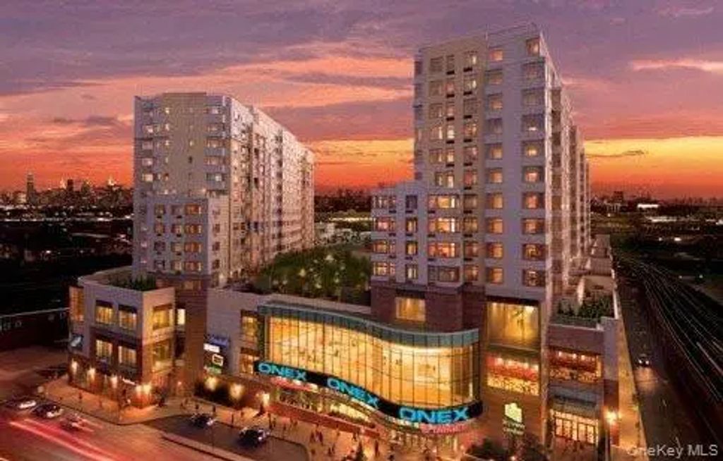 40-26 College Point Boulevard # 11e, Flushing