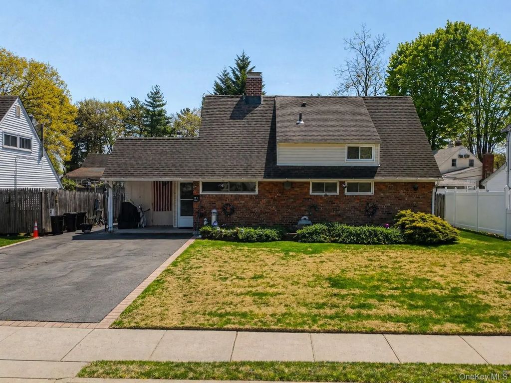 6 Mead Lane, Westbury
