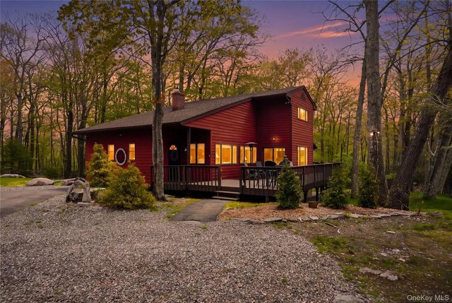 8 Division Road, Wurtsboro