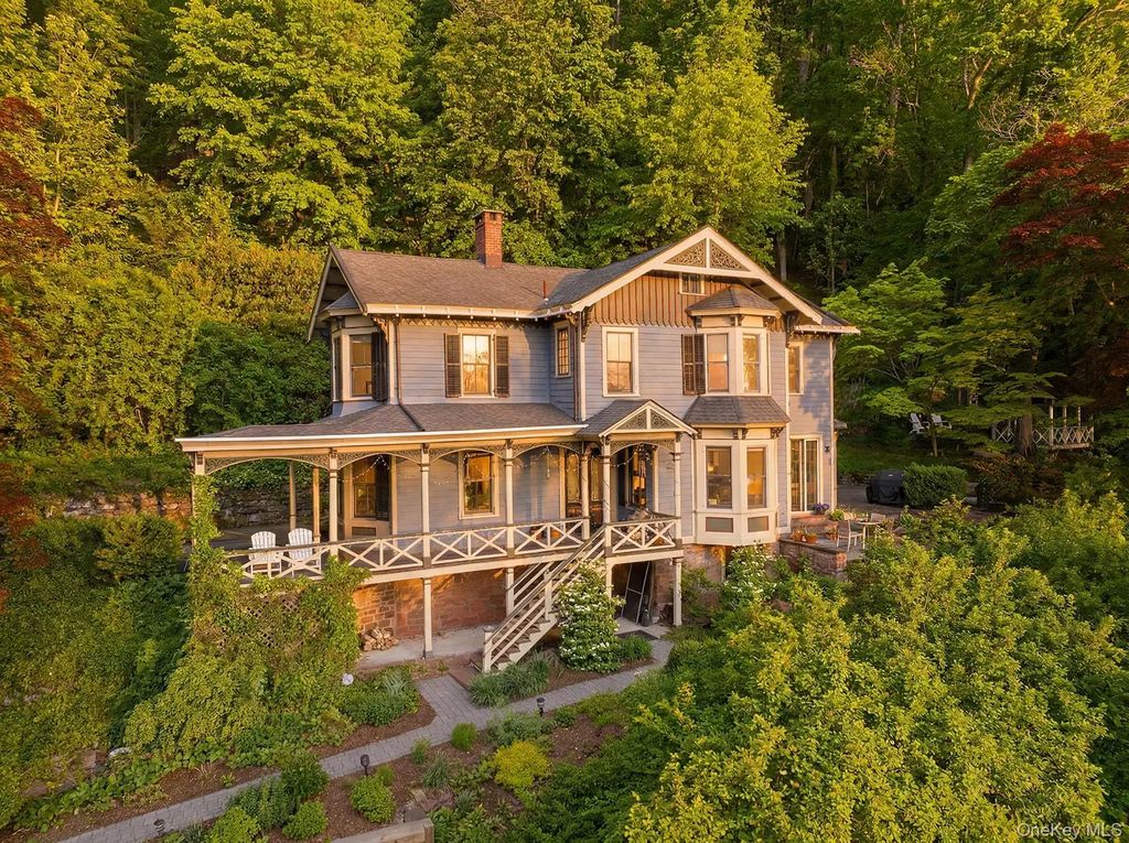 215 River Road, Nyack