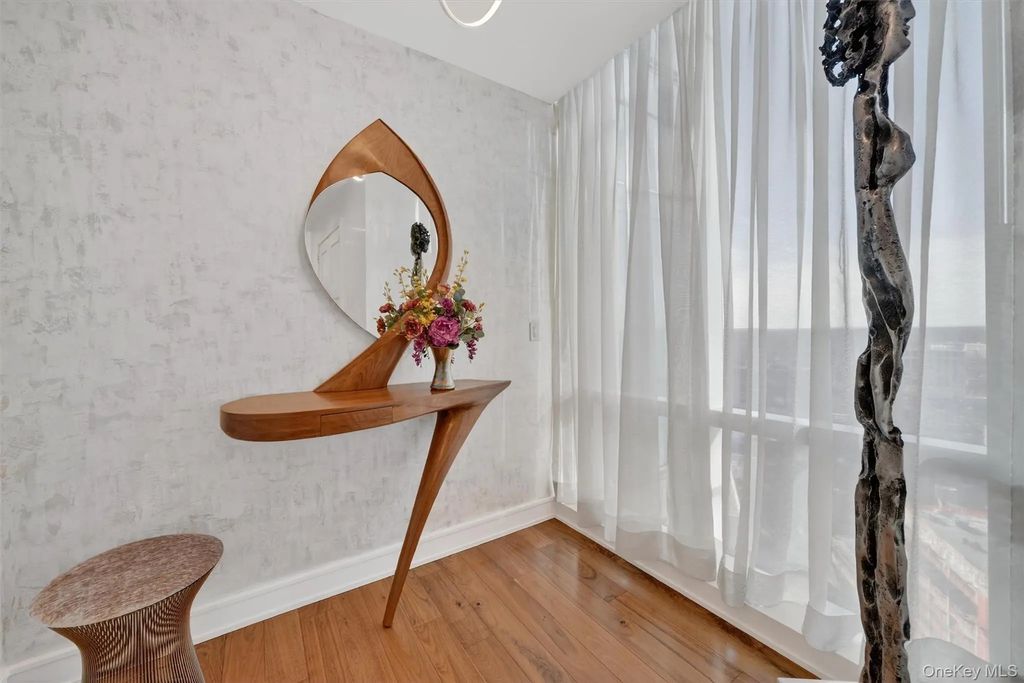 5 Renaissance Square # Ph6c, White Plains