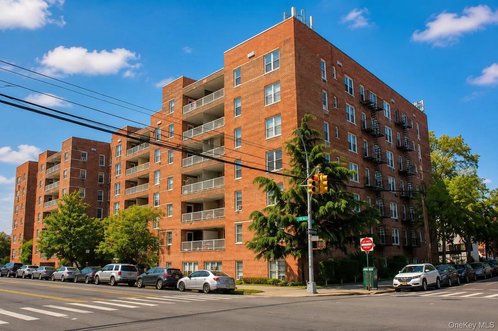 60-11 Broadway # 6a, Woodside
