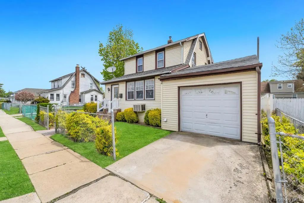 20 Ronald Place, Roosevelt