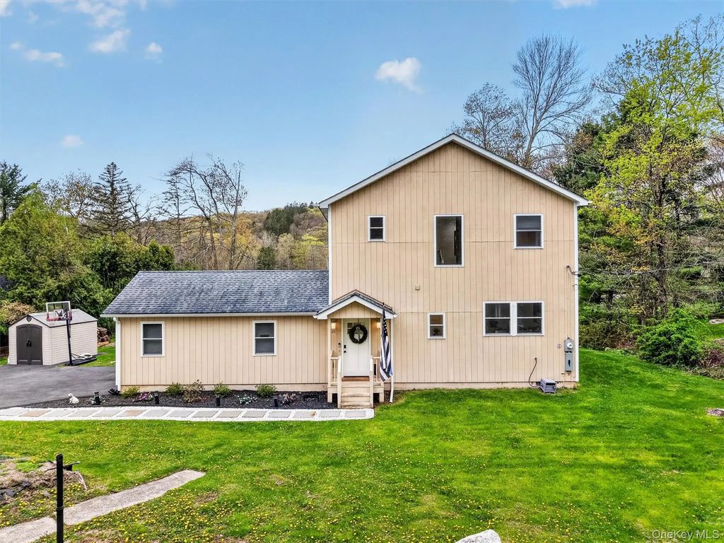 21 Kent Lake Avenue, Carmel