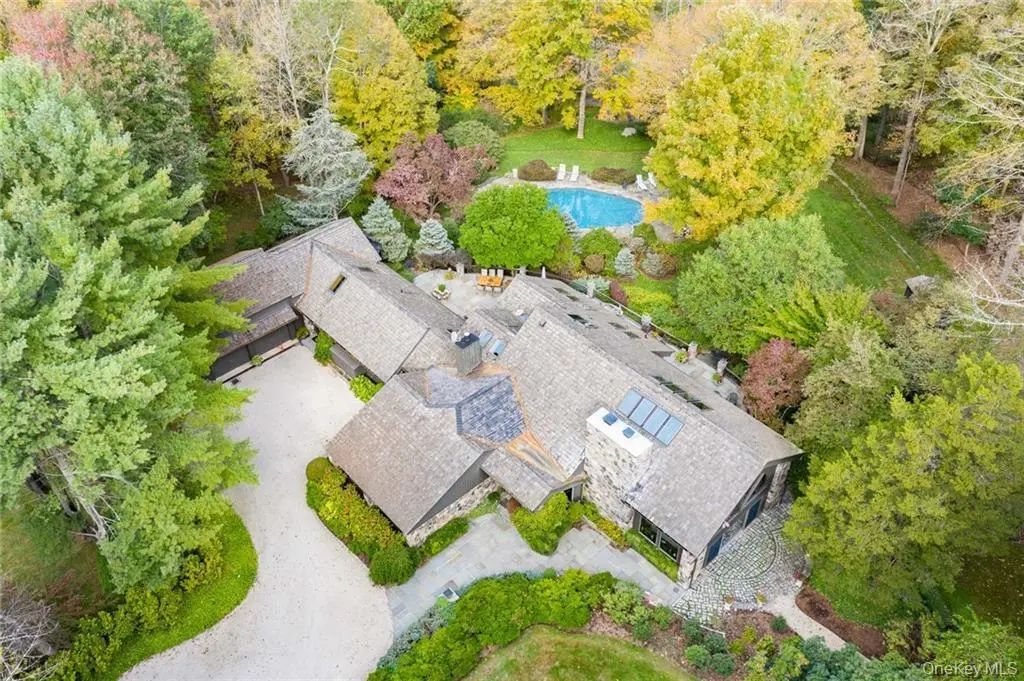 217 Trinity Pass, Pound Ridge