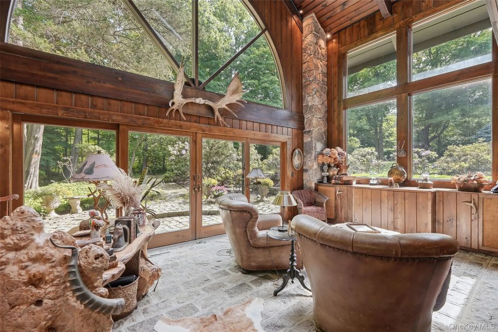 217 Trinity Pass, Pound Ridge