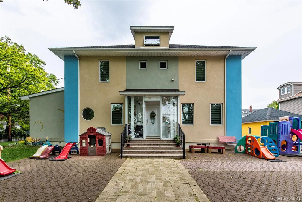 157-15 Oak Avenue, Flushing