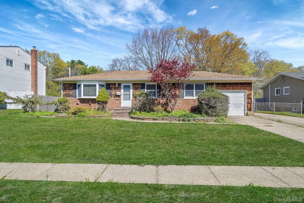 237 Adams Street, Deer Park