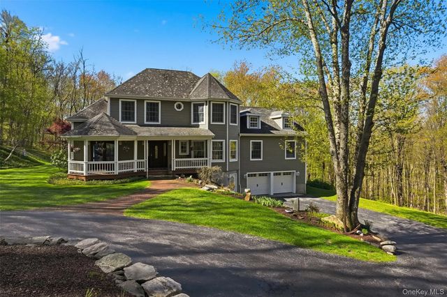 17 Skyview Lane, Mahopac
