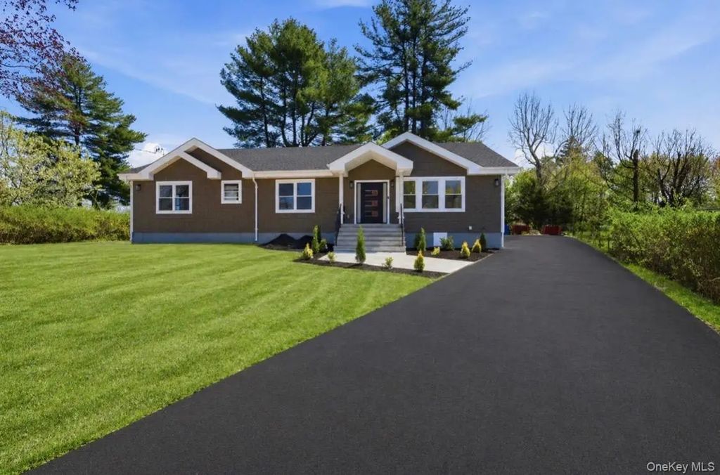2800 Sarles Drive, Yorktown Heights