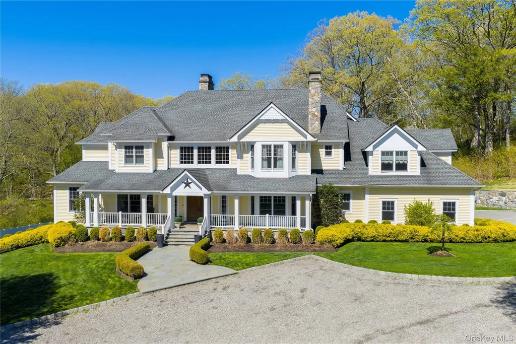 84 Twin Lakes Drive, Bedford