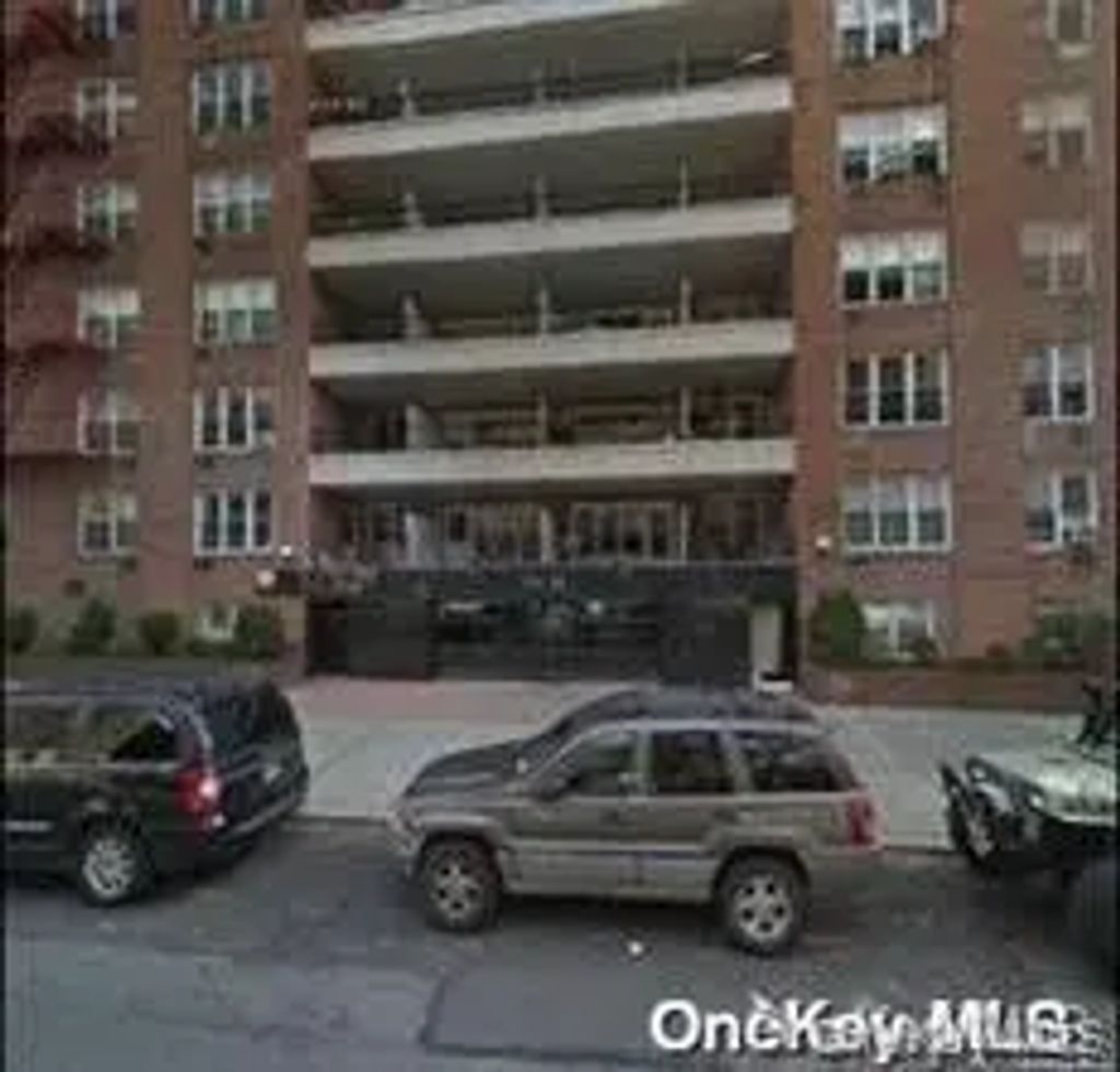 144-30 Roosevelt Avenue # 510, Flushing