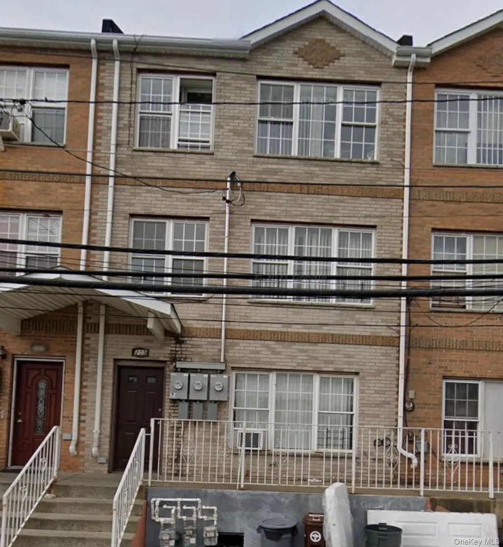 205 Beach 28th Street, Far Rockaway