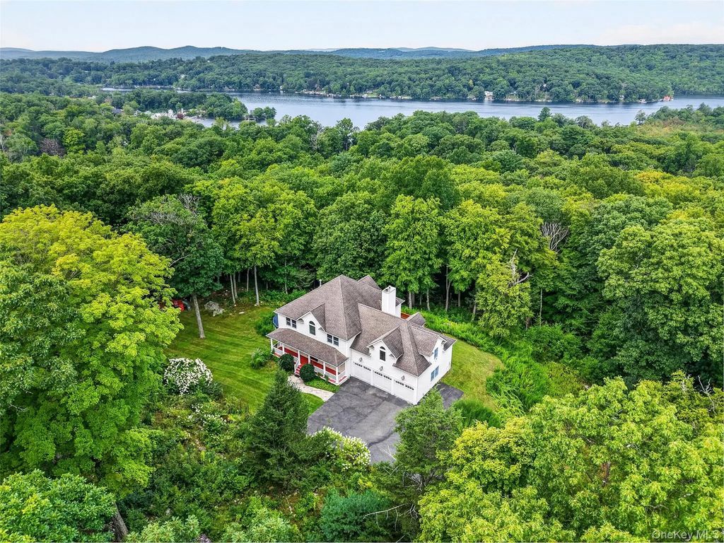 55 Twilight Lane, Putnam Valley