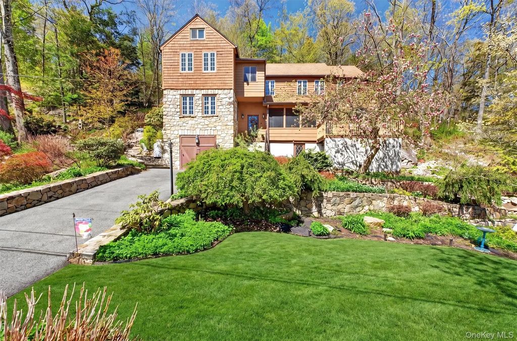 37 Ellen Avenue, Mahopac