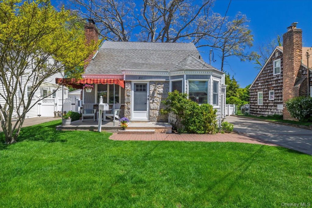 80 Doncaster Road, Malverne
