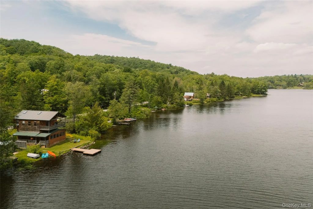 212 Trout Brook Road, Roscoe