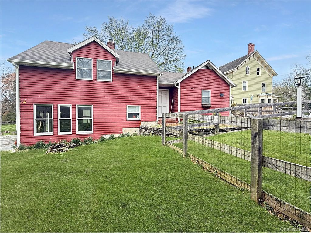 2321-2325 Rt-9d, Wappingers Falls