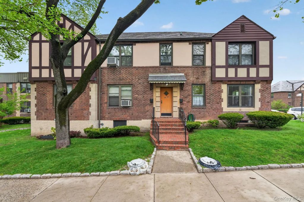 7619 Ditmars Boulevard # 1, East Elmhurst