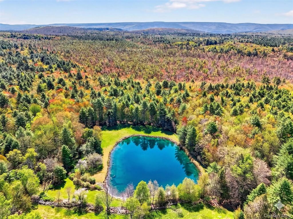 70 Spook Hole Road, Ellenville