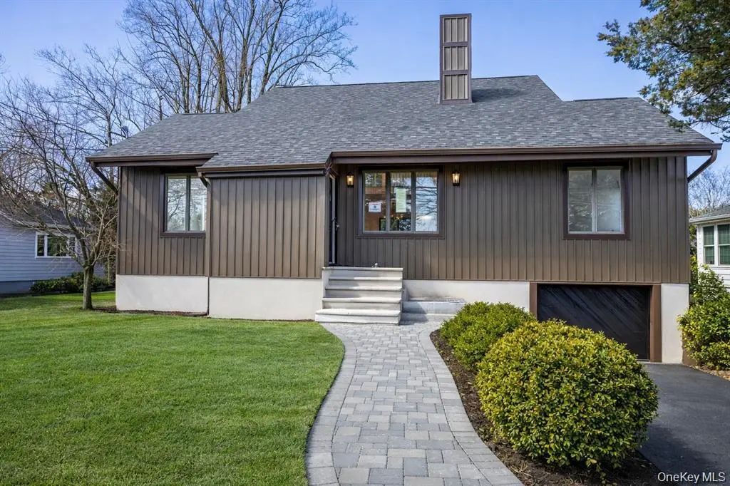 217 Hempstead Avenue, Malverne