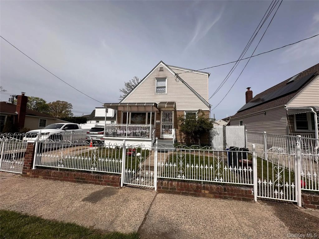 14450 230th Place, Laurelton